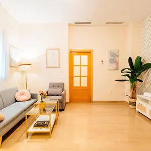 Apartamento MintyStay - Teodosio, Sevilla