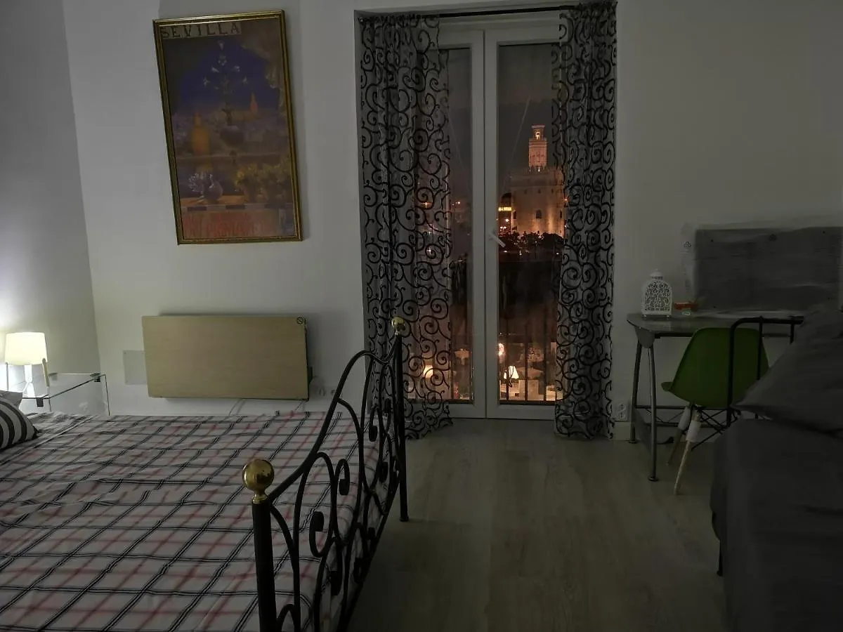 Homestay Betis Del Oro Apartment Seville
